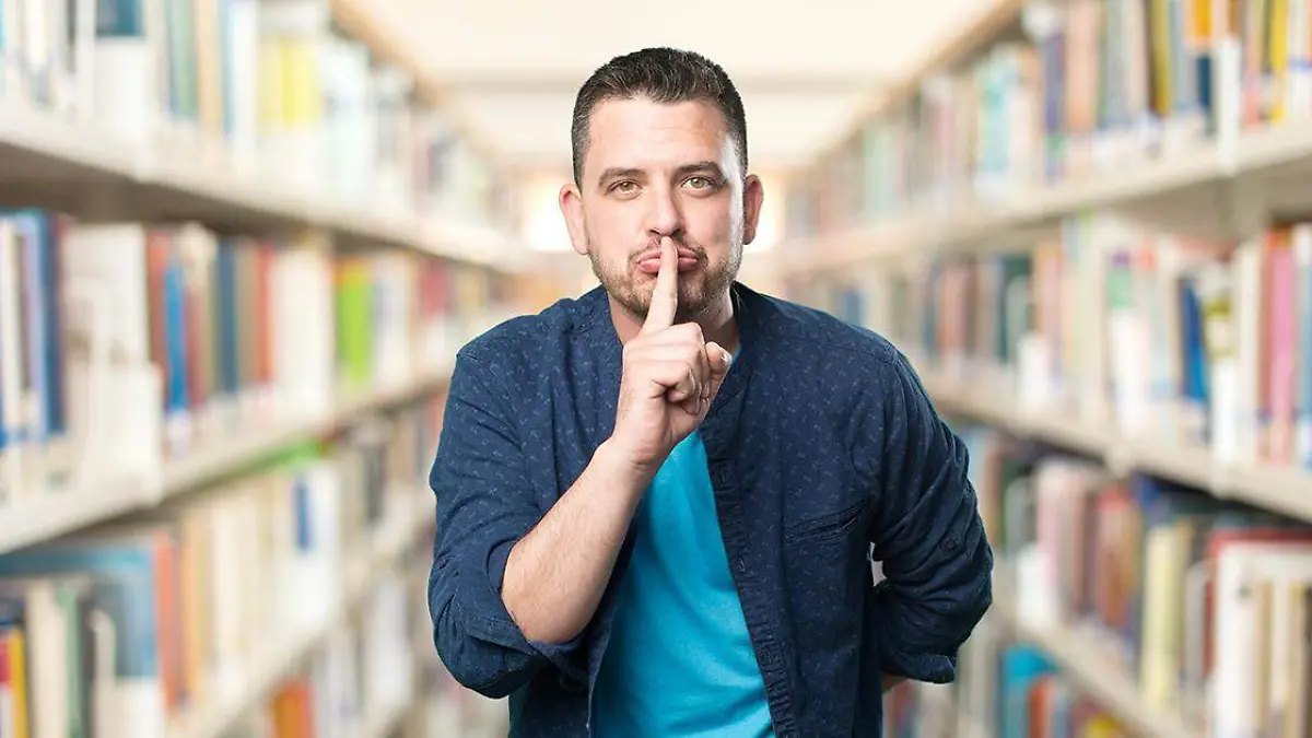 Existen algunos otros vocablos o frases que con el paso de los años son removidos del habla