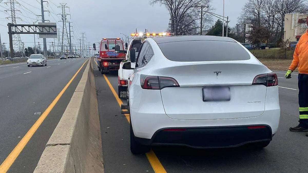 Auto de Tesla dañado