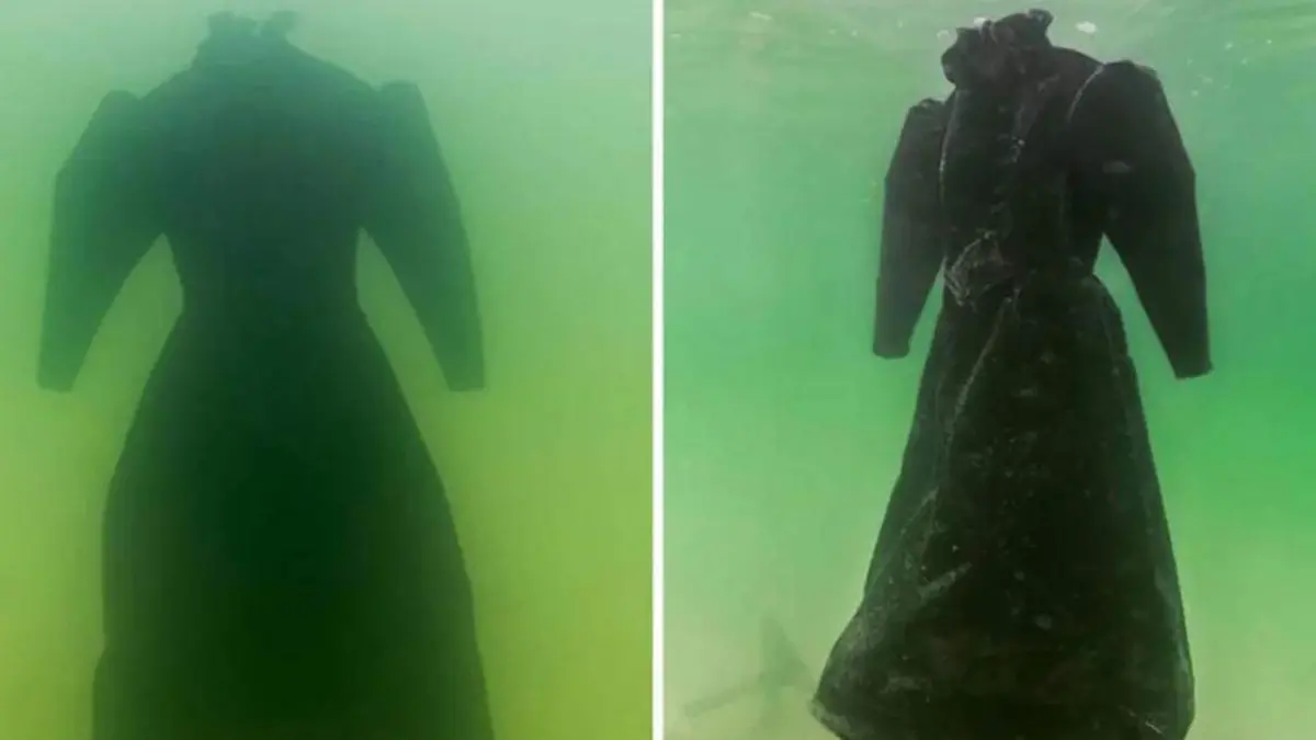 Artista israelí dejó un vestido durante dos años entre las profundidades del Mar Muerto y el resultado se convirtió en una verdadera obra de arte.