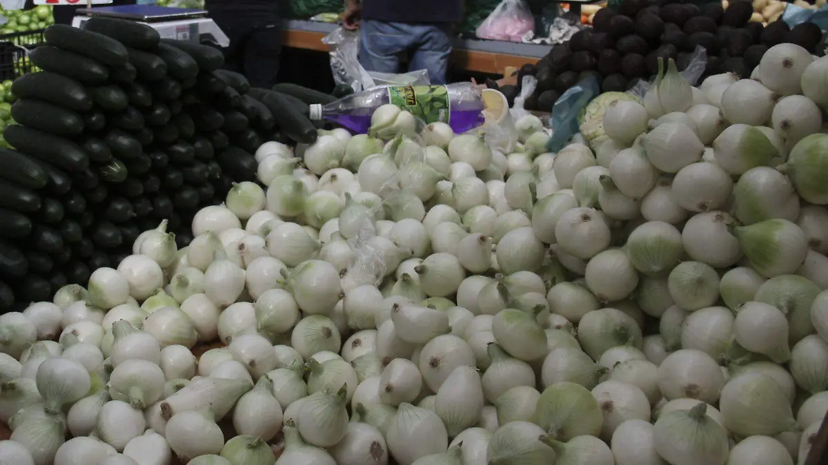 Otro de los consejos recomendados es congelar la cebolla