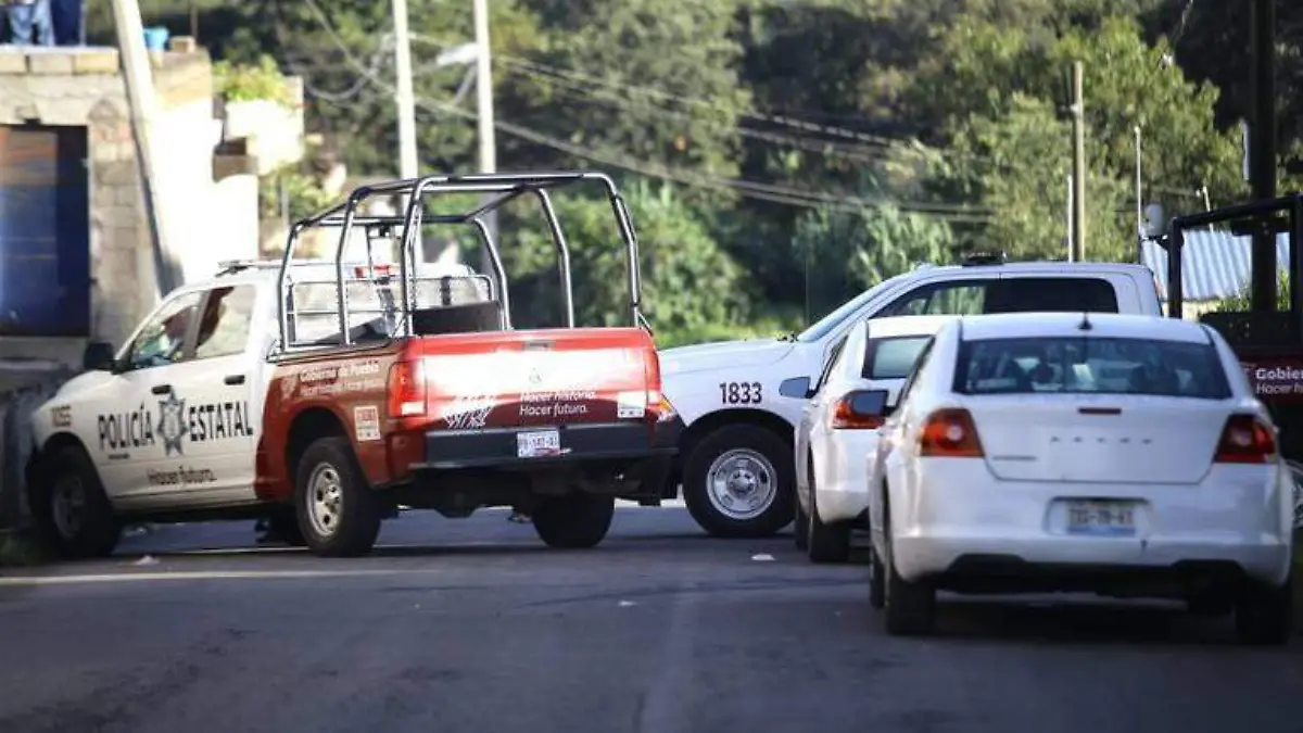 Un muerto y un herido en aparente asalto o riña en calle Zacapoaxtla y Ztencingo en la junta auxiliar de La Resurrección