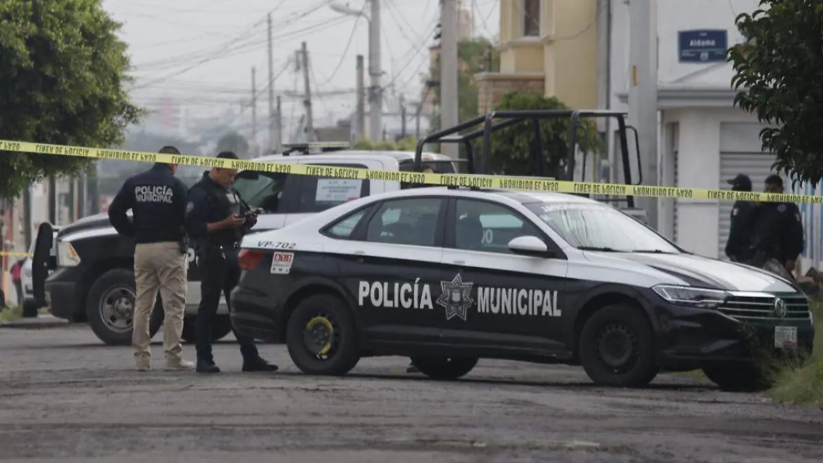 El cuerpo sin vida de un hombre encobijado fue hallado esta mañana abandonado en inmediaciones de la colonia Patrimonio
