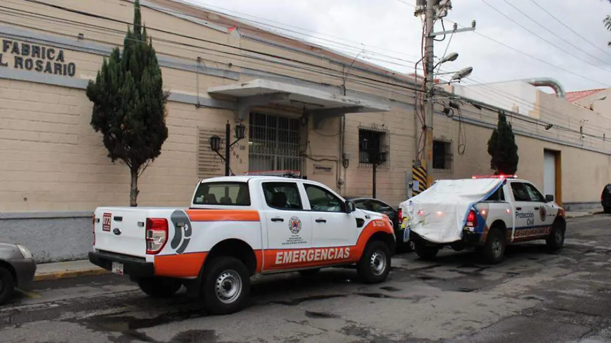 Un trabajador de una empresa textilera, murió prensado por una máquina sin que alguien se diera cuenta, esta tarde, en inmediaciones del barrio El Alto