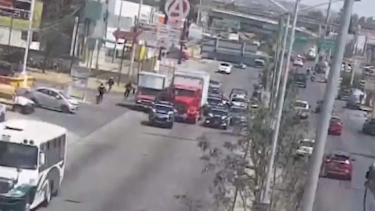 Capturan a dos presuntos ladrones de unidades de carga en Amozoc