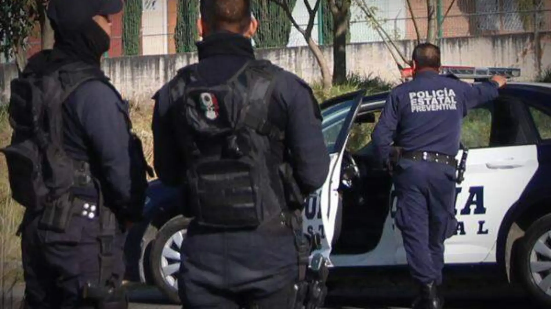 Policías1