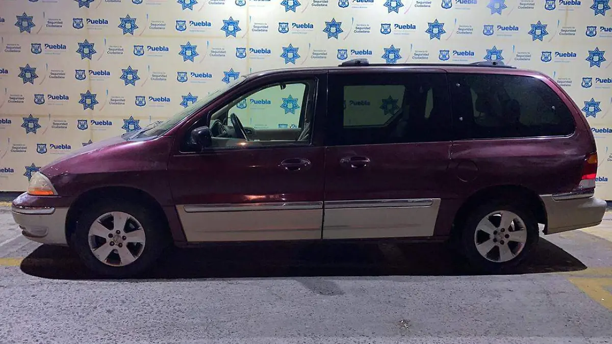 Tras una persecución de película, policías municipales lograron detener a dos presuntos asaltantes de negocios con violencia