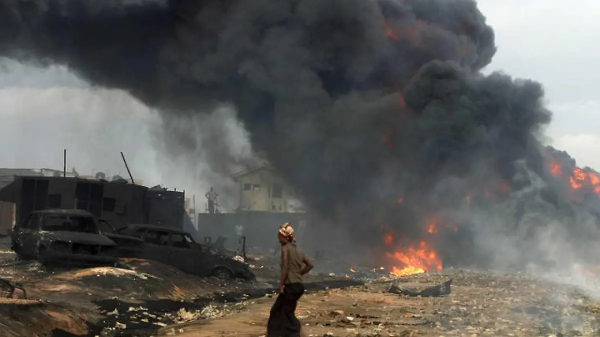 Explosión refinería ilegal en Nigeria