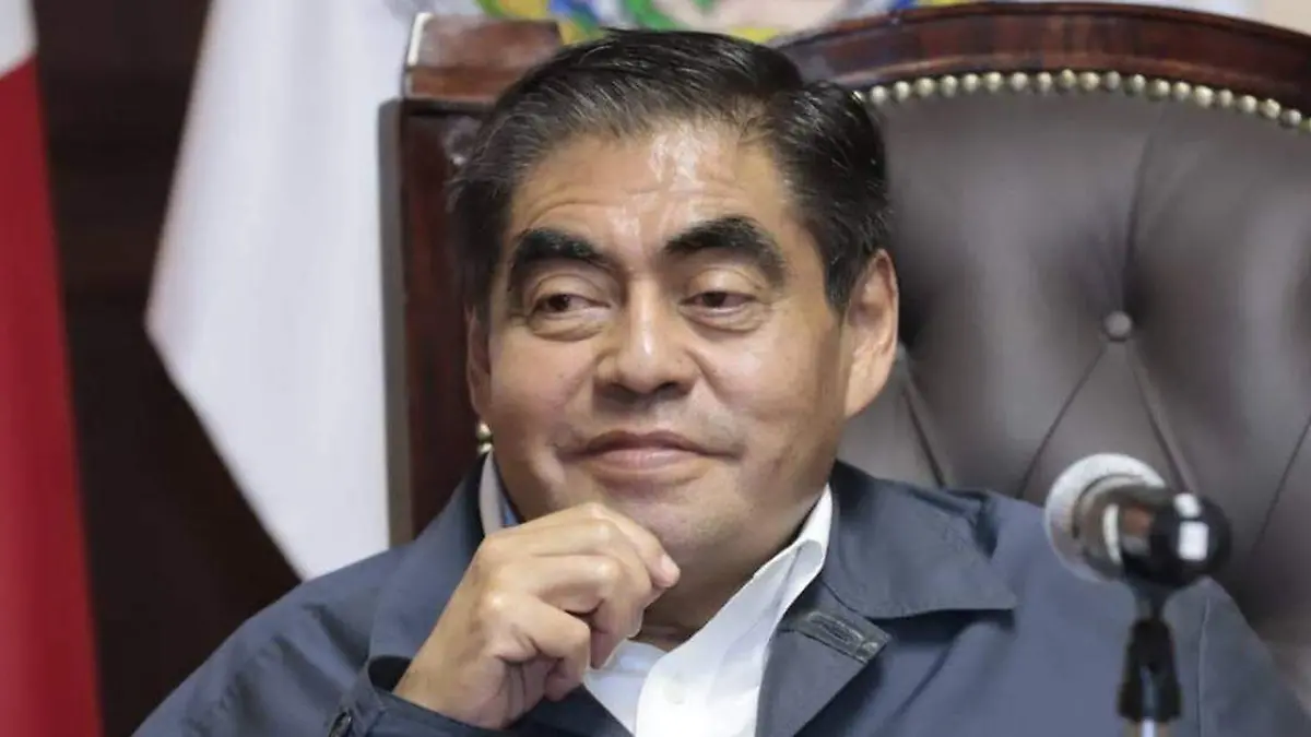 La mañana de este 13 de diciembre se reportó el ingreso del gobernador de Puebla Miguel Barbosa Huerta a un hospital de la capital poblana