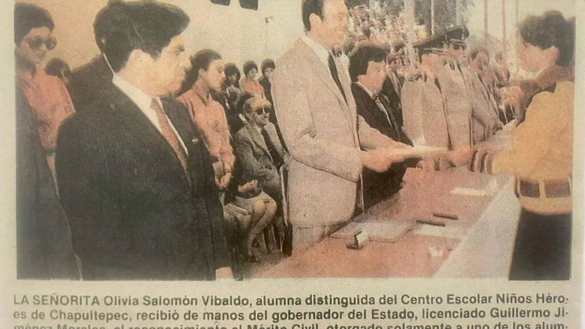 En la ceremonia recordaron el Premio al Mérito Civil que la hoy secretaria de Economía recibió como alumna en la década de los ochenta