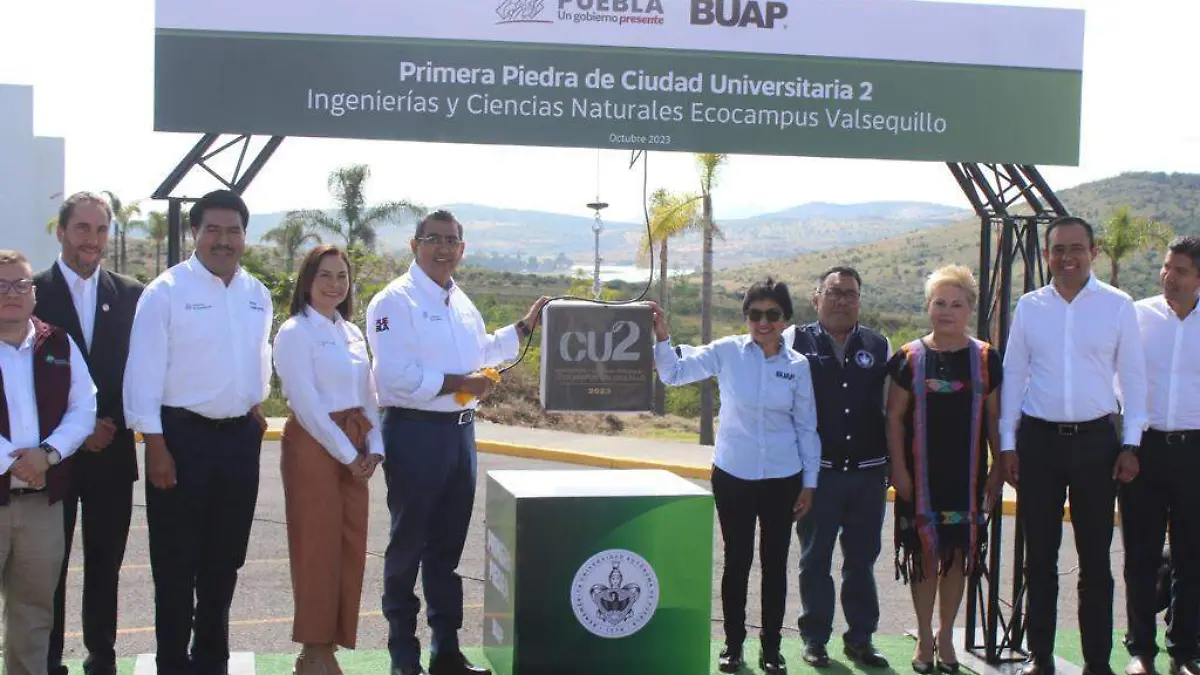 La rectora y el gobernador de Puebla encabezaron el inicio de la magna obra