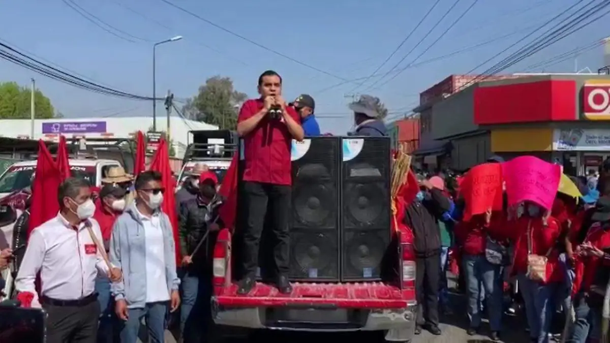 Integrantes del movimiento antorcha magisterial se manifestaron en inmediaciones de la Secretaría de Educación Pública para exigir la contratación de 200 maestros