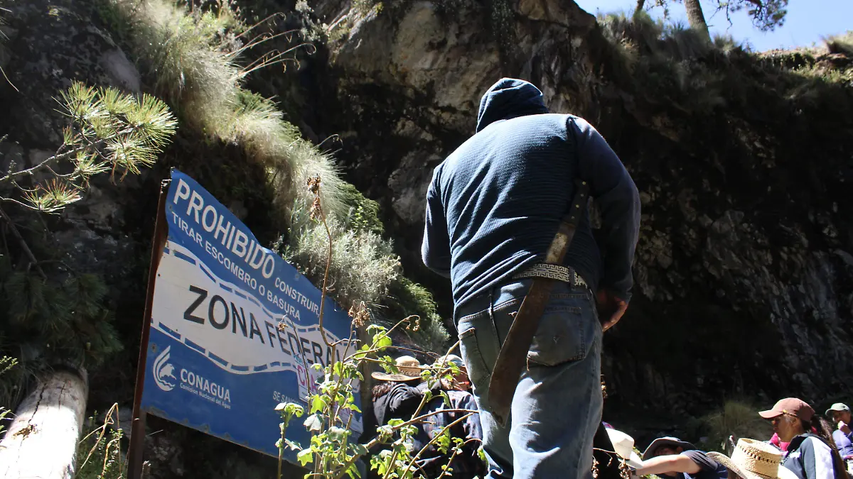 Ninguno de los ciudadanos que hoy pelea la defensa del manantial es culpable de la persecución institucional emprendida en su contra