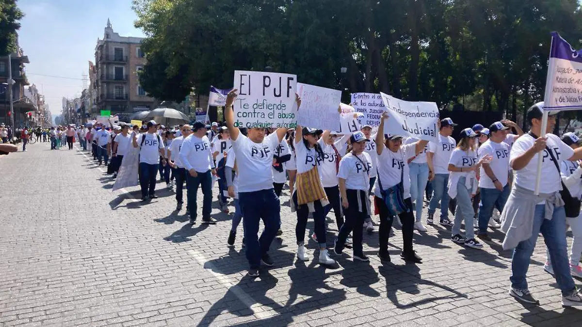Más de mil 500 personas marchan para exigir la independencia del PJF