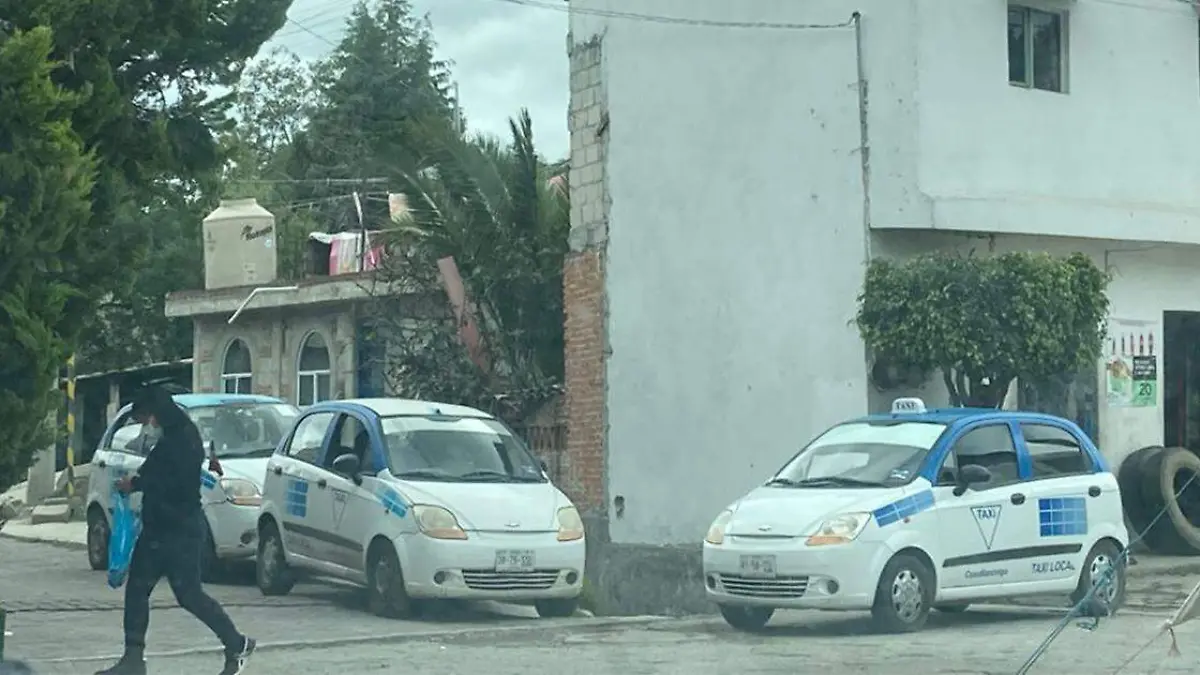 Sin regular tarifas a taxis locales en Cuautlancingo  