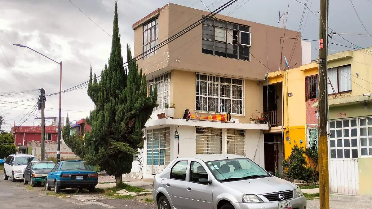 Los defectos en las construcciones hechas sin la supervisión de un profesional van de cuarteaduras a escurrimientos 