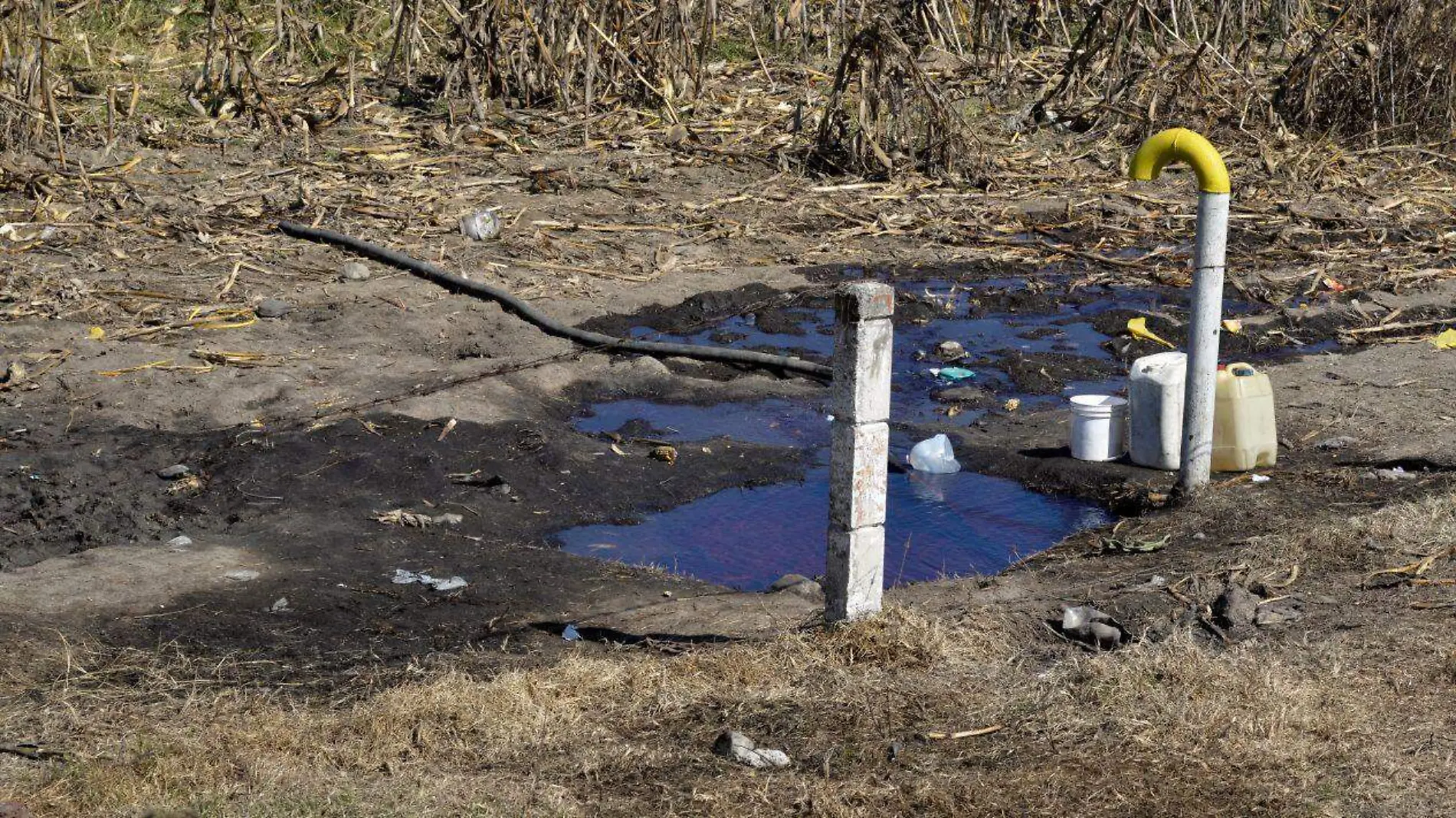 una-toma-clandestina-de-un-ducto-de-pemex-en-san-martin-texmelucan-cuartoscuro