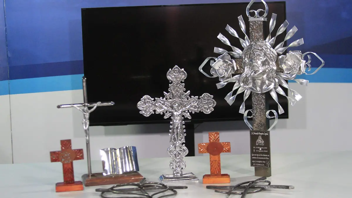 EMPRENDEDORES CRUCES