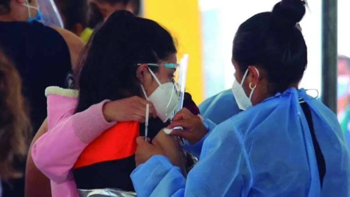 Jornada de vacunación a niños con comorbilidades en Puebla