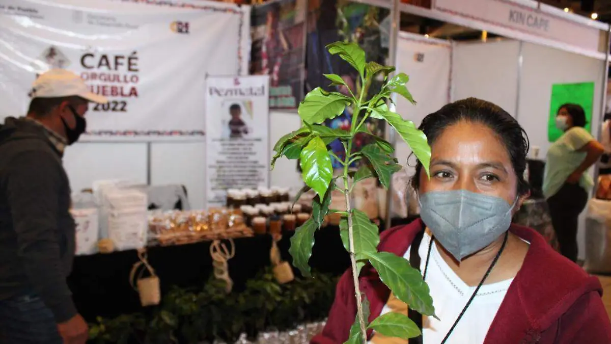En la inauguración de la Expo Café Orgullo Puebla 2022 en donde se reunieron más de 100 productores