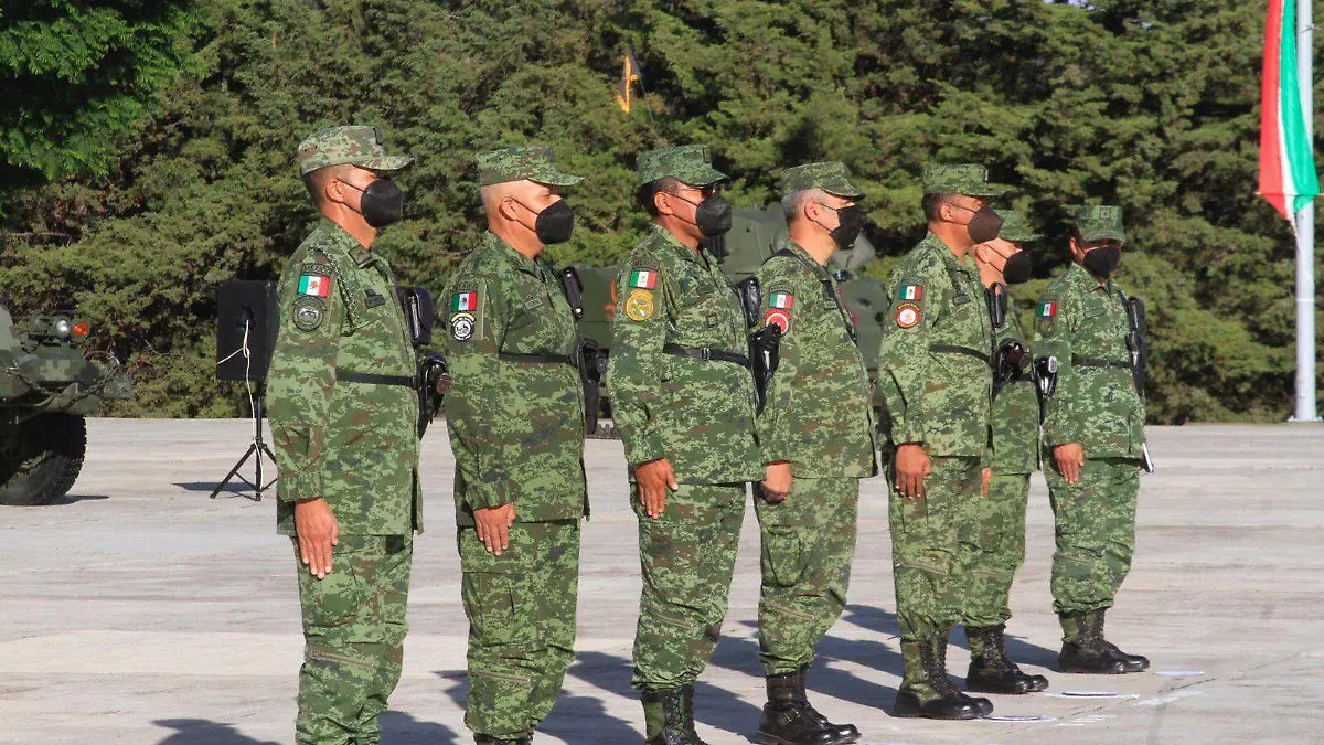 En la XXV Zona Militar, dos jurados calificaron a las bandas de guerra 