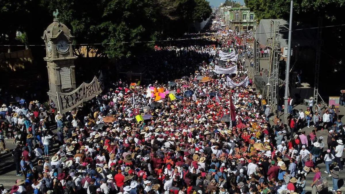 Marcha de la 4T en Puebla recorre calles 