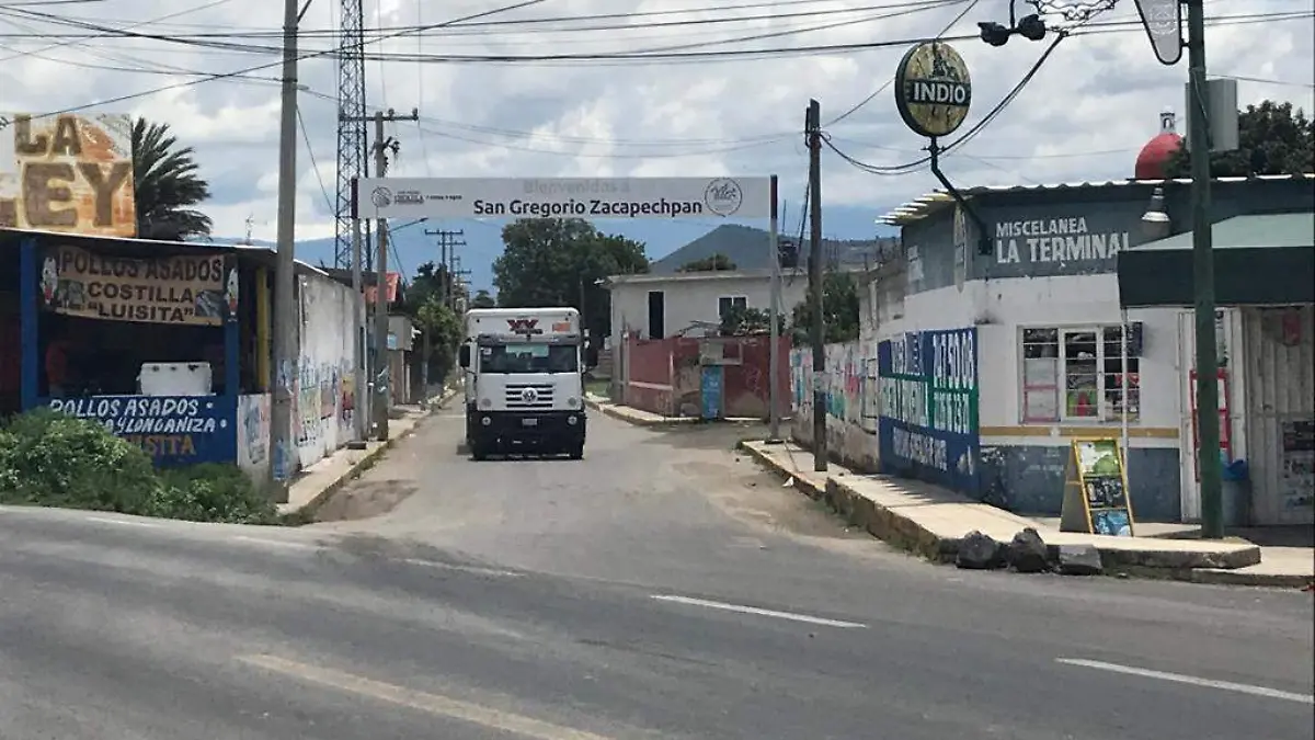 Varios niños de San Pedro Cholula cambian aulas por jornadas laborales