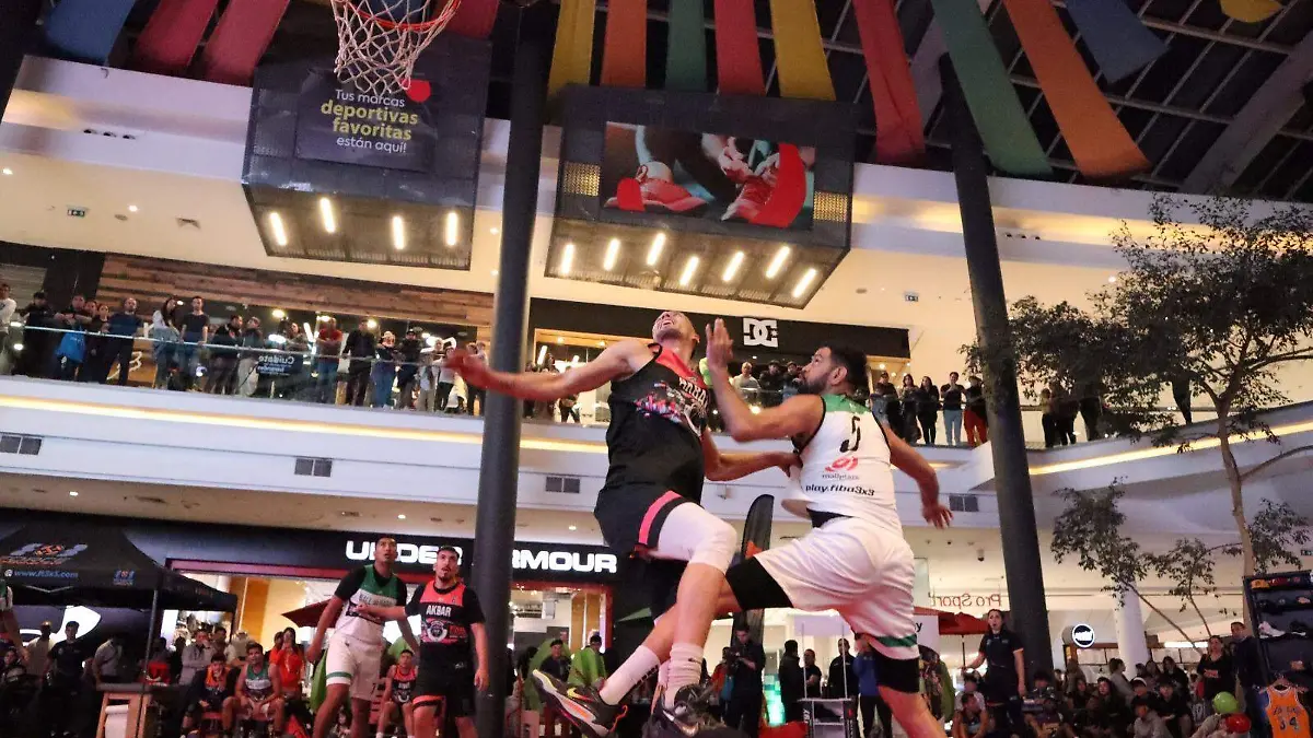 Ball So Hard en su primera competencia internacional