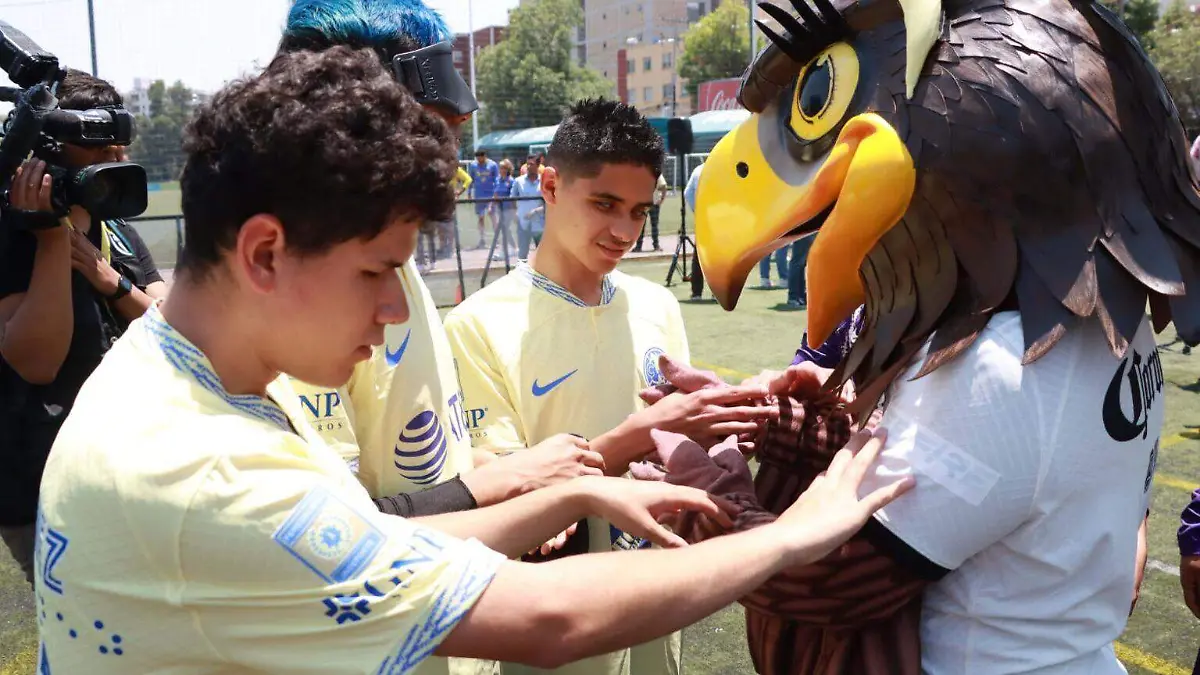 La semana pasada el América presentó en sociedad a sus equipos y cacha