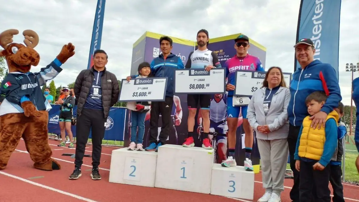 Los primeros tres puestos de la categoría varonil