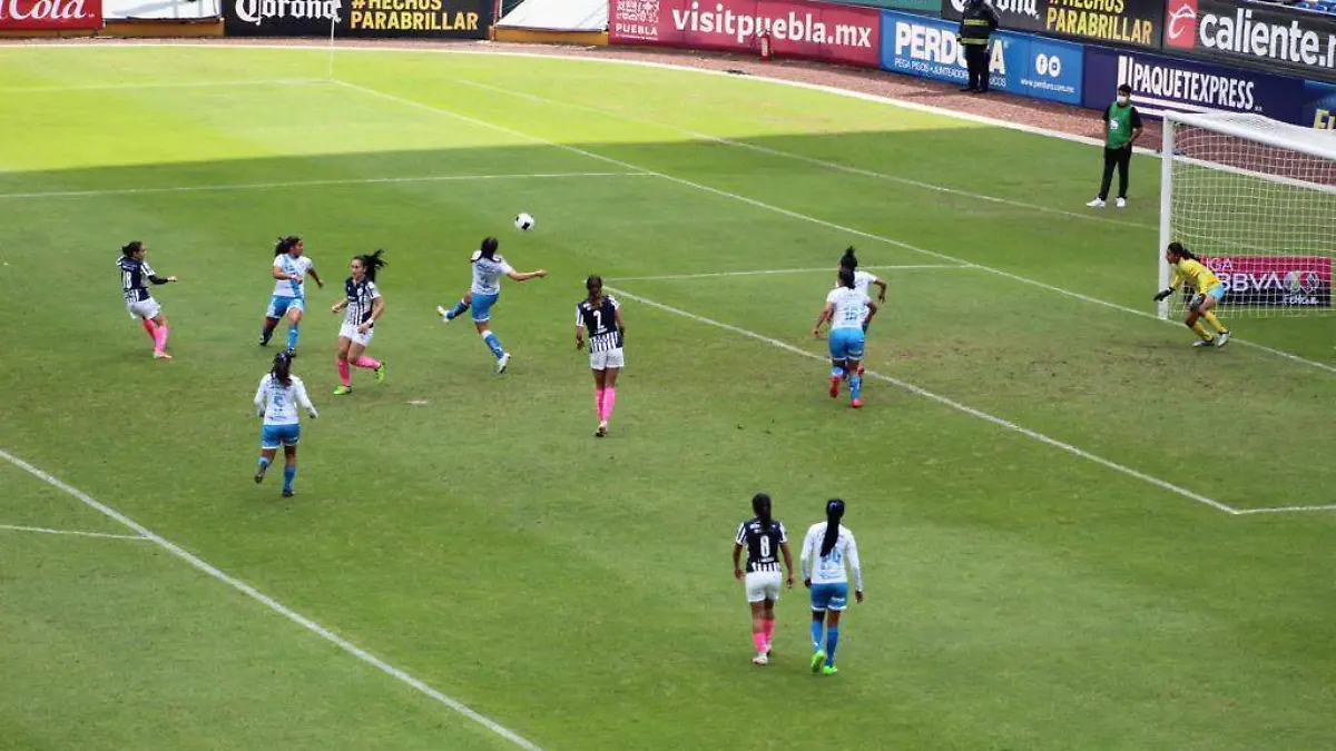 Puebla tuvo problemas para completar convocatoria