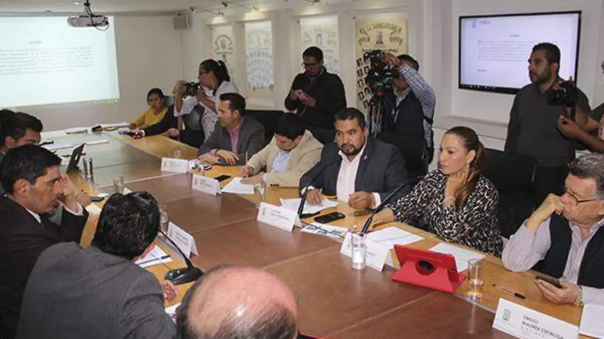 Comision1