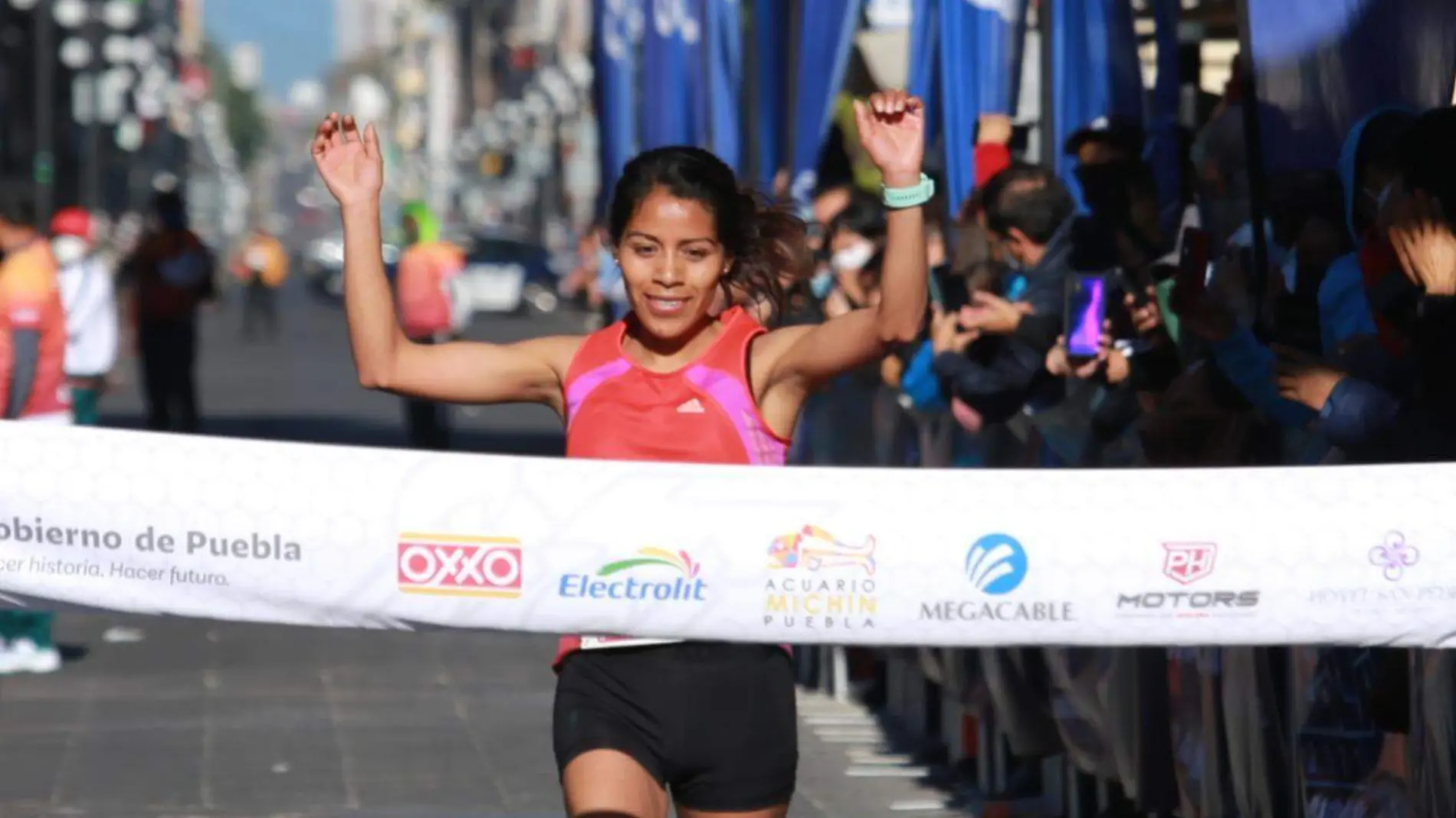 Emoción en el Maratón de Puebla