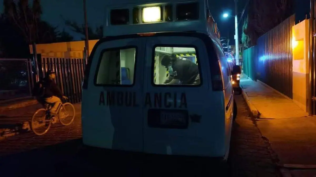 Delincuentes asaltan a familia y abusan de una joven de 22 años