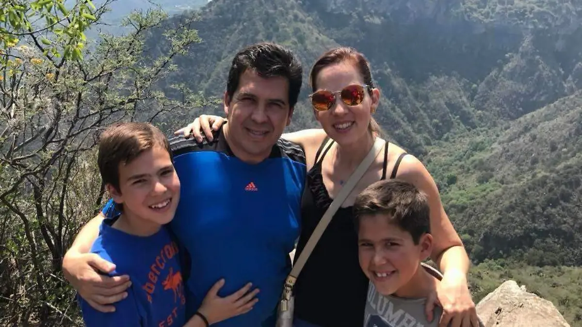 Diego, Carlos, Aidee y Santiago López Longoria en Huasca, Hidalgo. Facebook: carlos.g