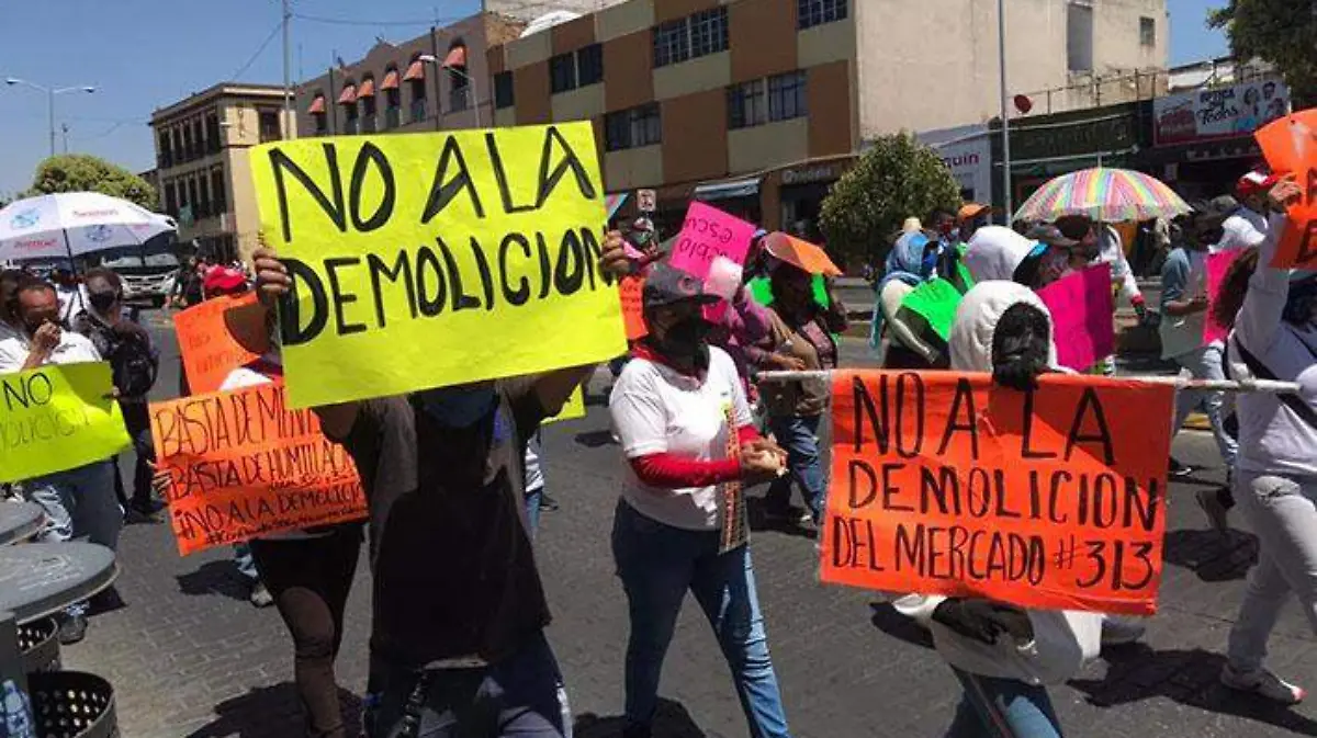 MANIFESTACION MERCADO AMALUCAN