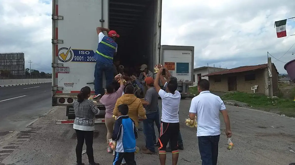 3caravana migrante en Texmelucan2