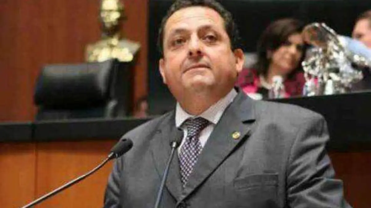 rep-bcs-carlosmendozadavis-gobernador-483x301