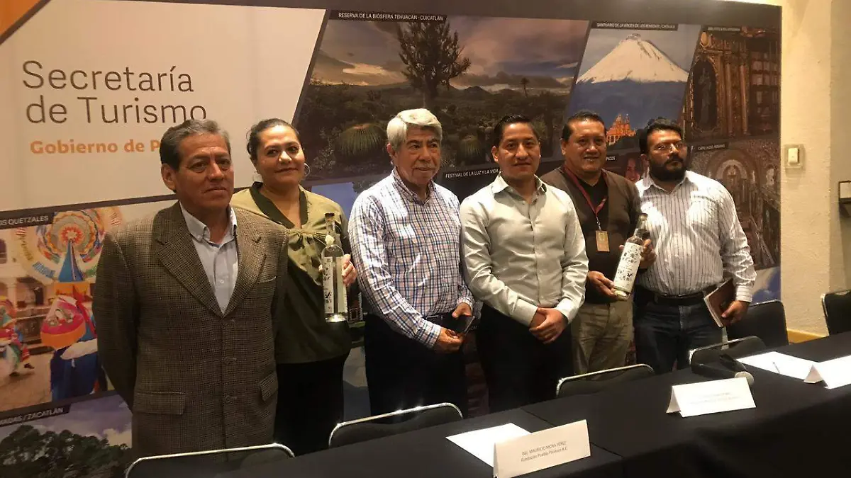 ESCUELA MEZCAL