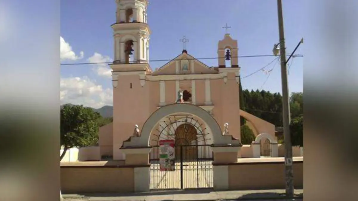 IGLESIA DE SAN PEDRO ACOQUIACO