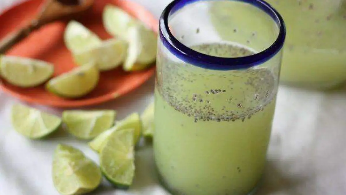 AGUA LIMON Y CHIA 1