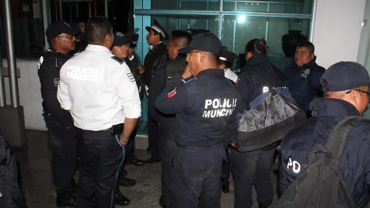 POLICIAS FISCALÍA (2 cols de 6)