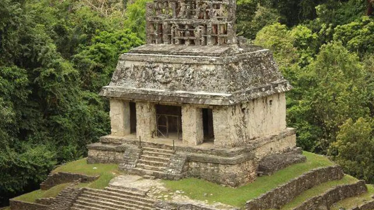 EL TEMPLO DEL SOL  (2)