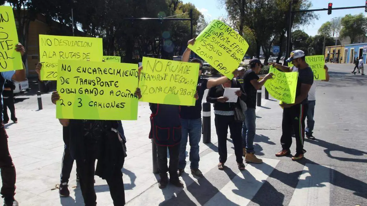 manifestantes de la 28 de octubre