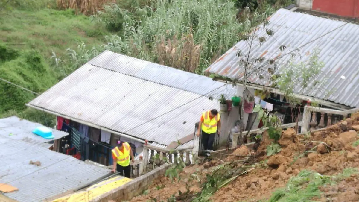 PRIMERA DERRUMBE EN TEZIUTLAN 3