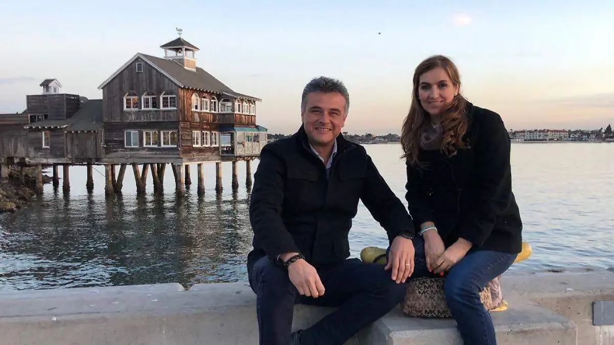 Saúl Lozada y Bertha Escobedo en San Diego, Cal. Facebook: Bertha Escobedo.