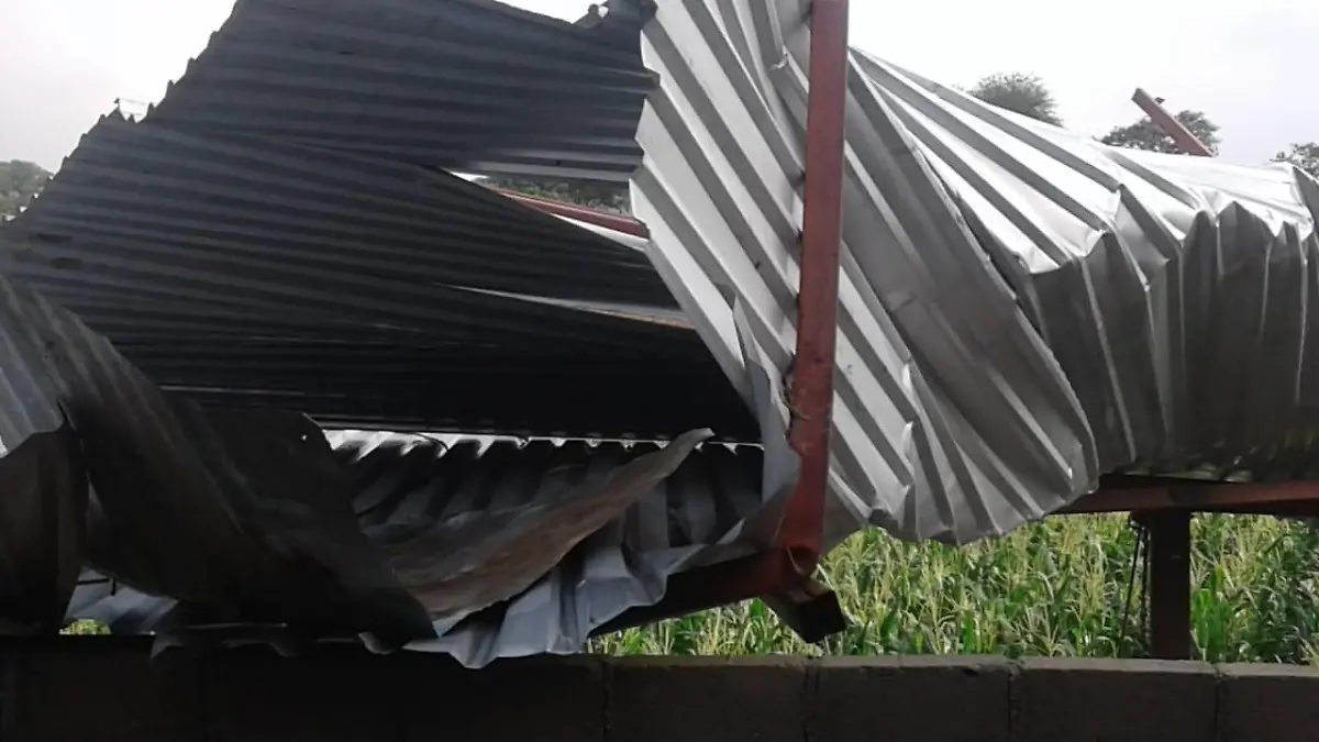 Tromba deja daños en San Pedro Yeloixtlahuaca 1