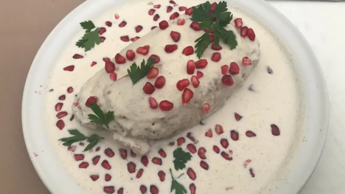 CHILES EN NOGADA