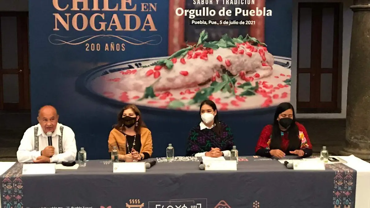 CHILE EN NOGADA
