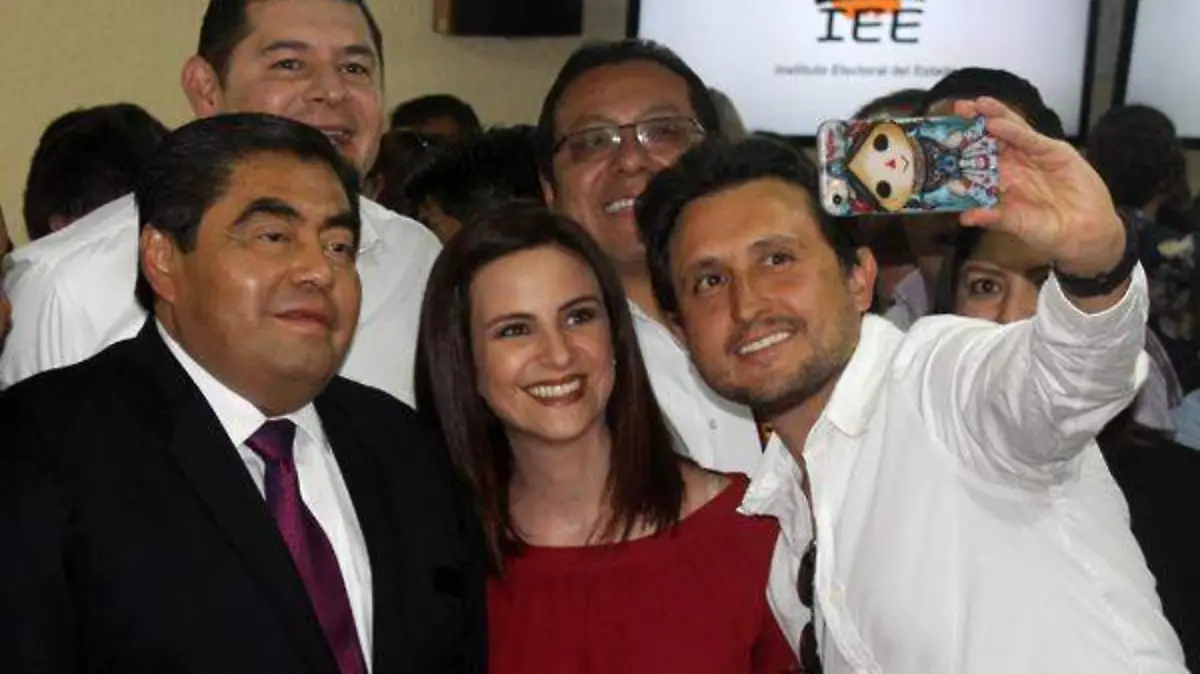 Miguel Barbosa, Nancy de la Sierra y Jose Juan Espinoza