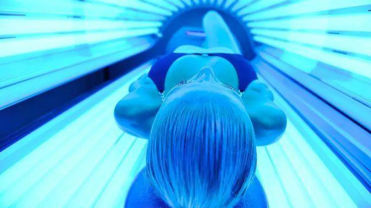 What-effects-do-tanning-beds-have-on-the-skin (1)